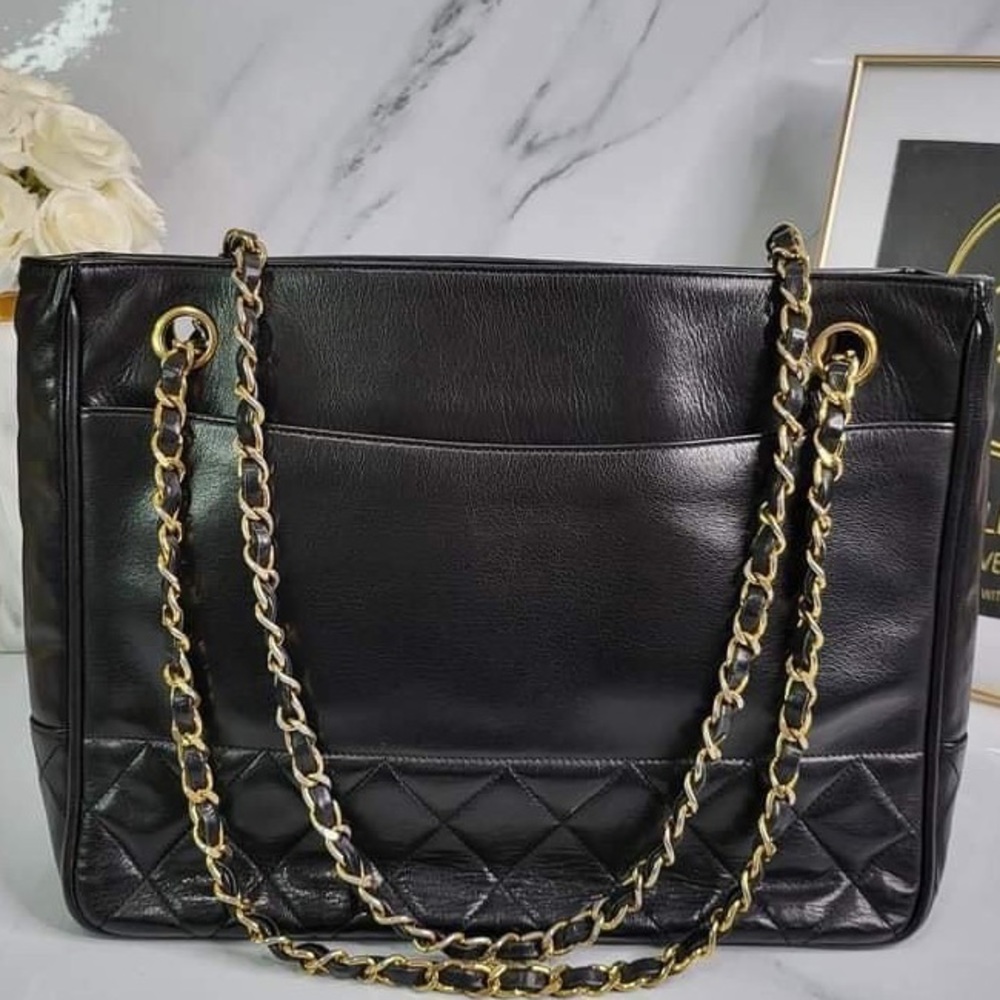 CHANEL Lambskin Shoulder Bag